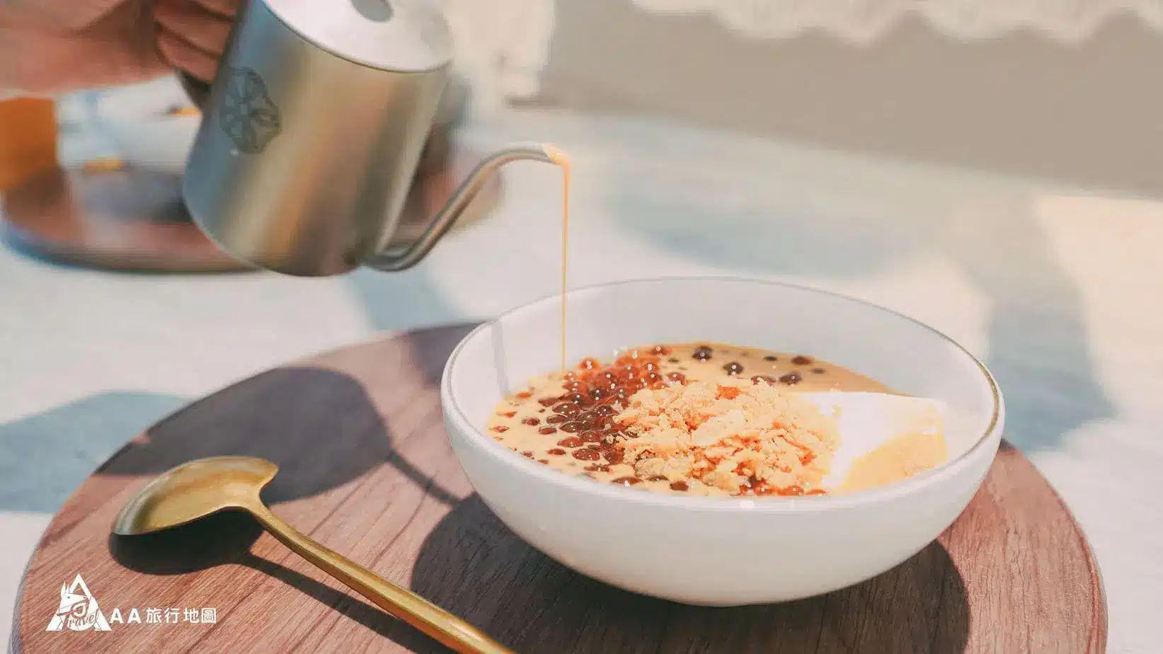 Pot Bean Flower Thai Milk Tea