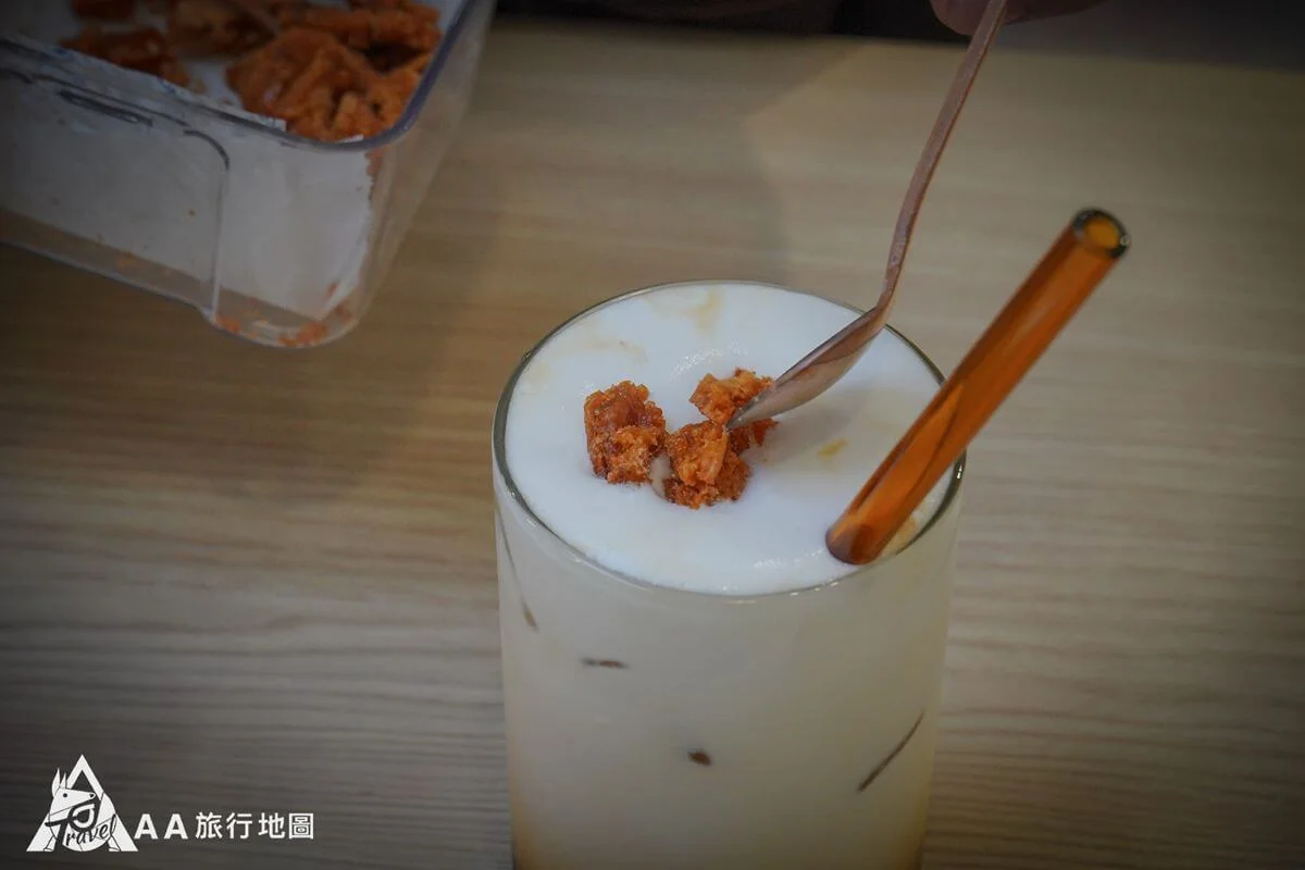 椰風浪鼓海鹽焦糖拿鐵